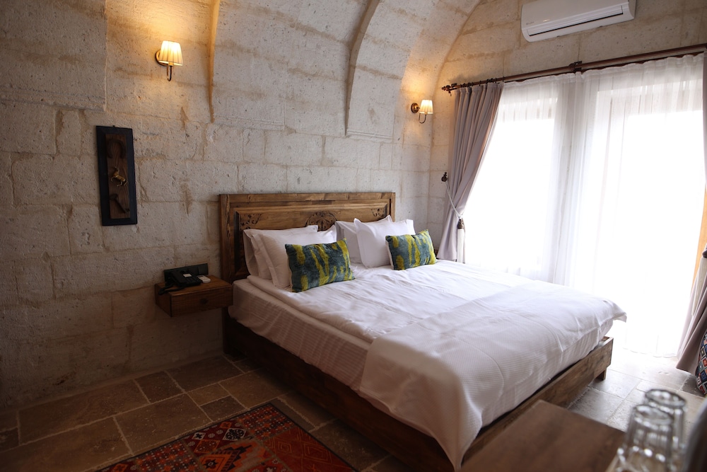Vita Cave Suites 17/48