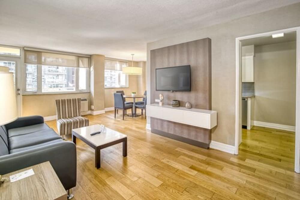 Town Inn Suites 30/44