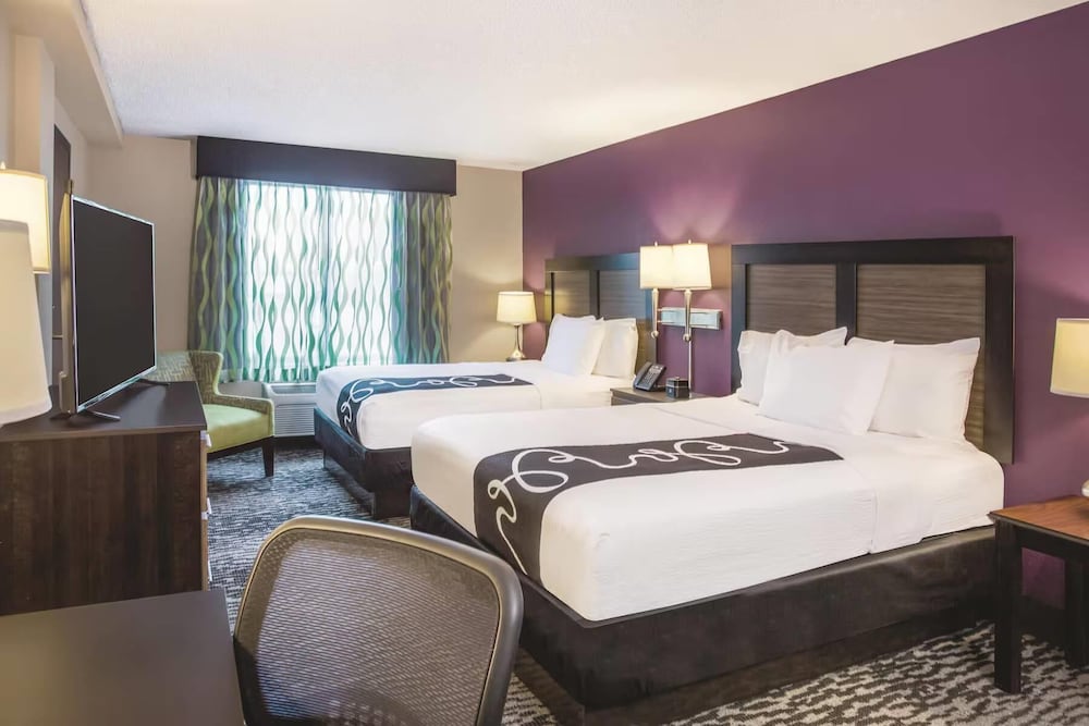 Standard, 2 Queen Beds