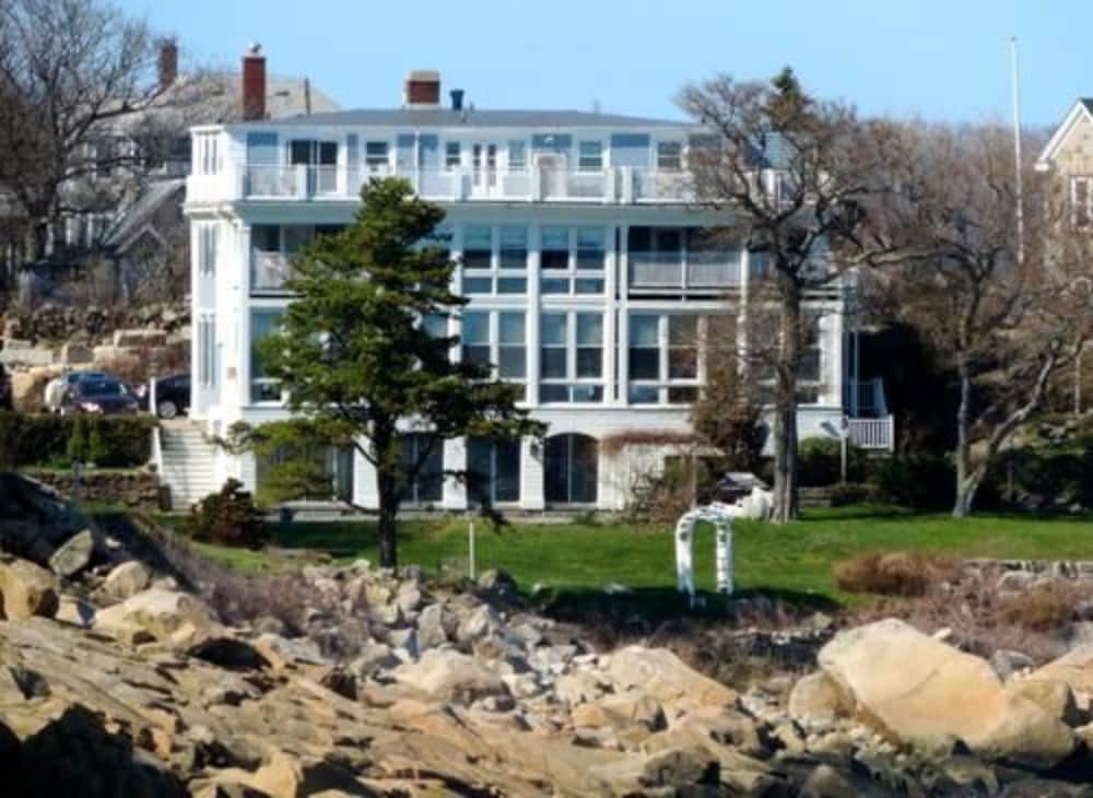 The Yankee Clipper Inn 1/50