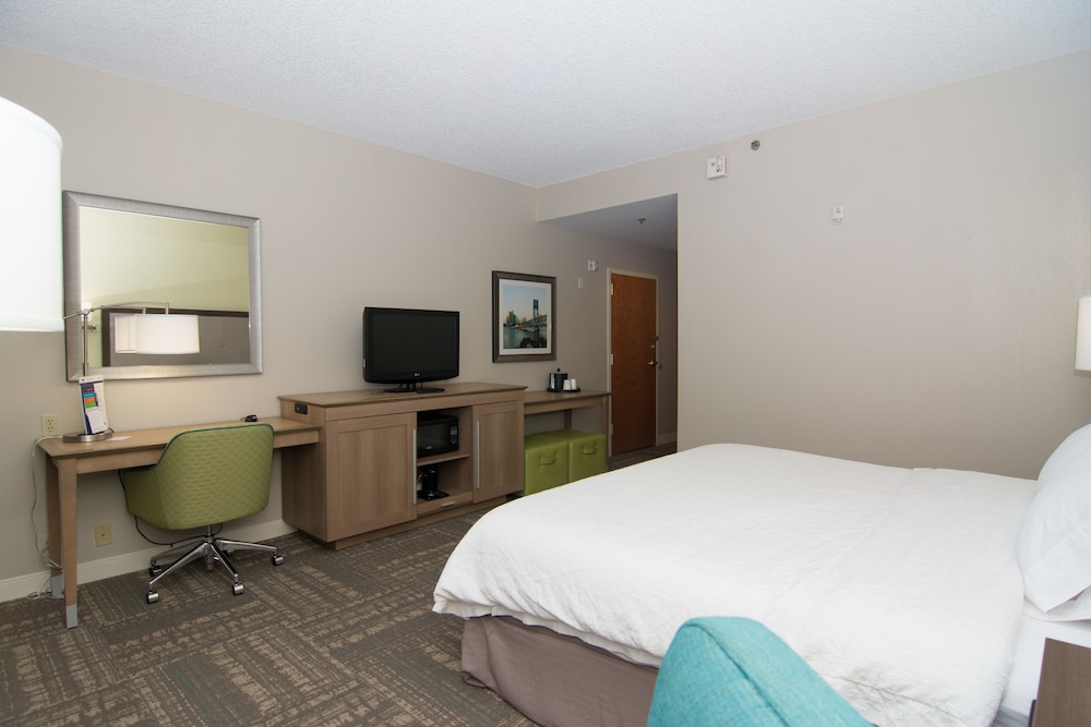 ROOM, KING BED, ACCESSIBLE