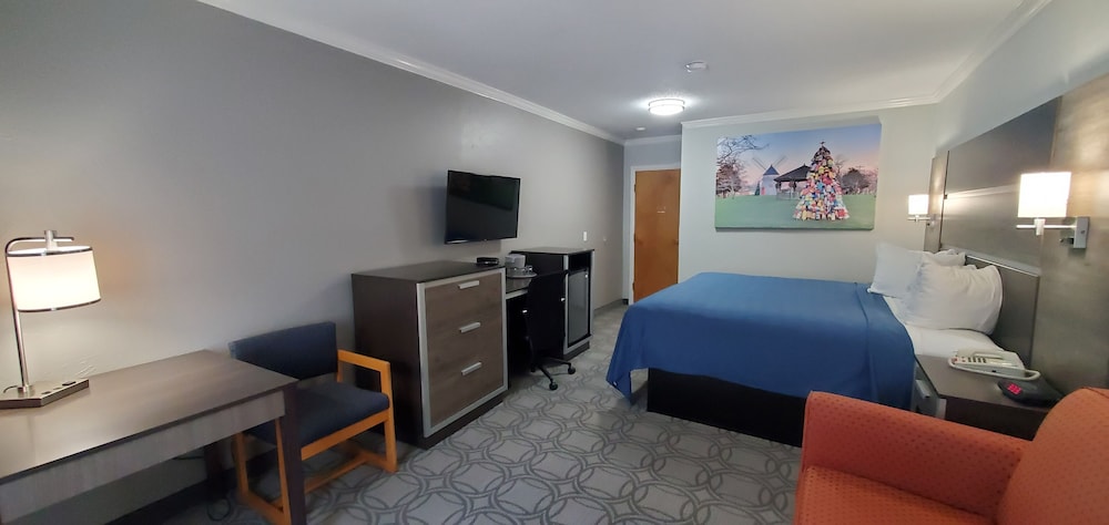 Ambassador Inn Suites 31/43