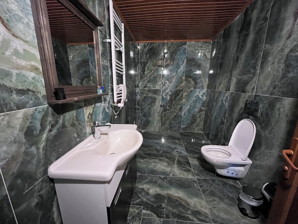 Falcon Cave Suites 46/49