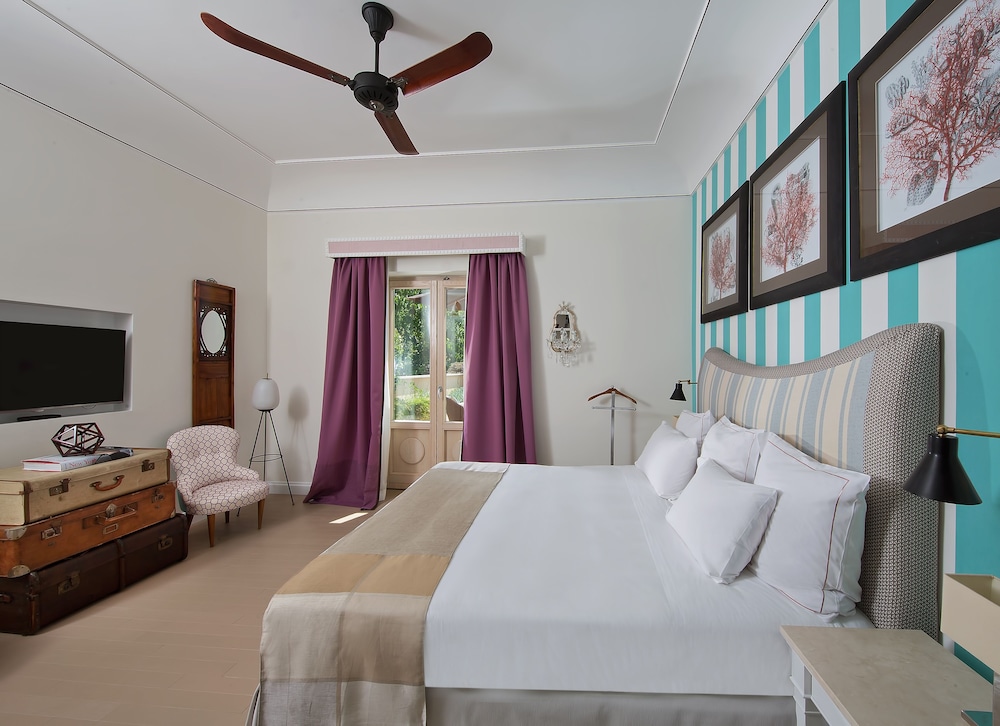 JUNIOR SUITE, COURTYARD VIEW, BALCONY