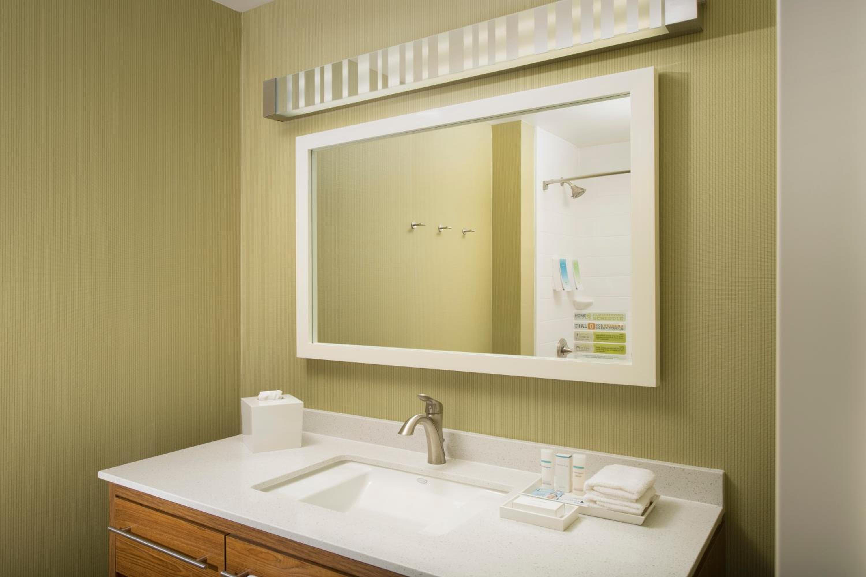 جناح بسرير كينج بغرفة نوم واحدة مع أريكة، Home2 Suites By Hilton Denver International Airport 6/7