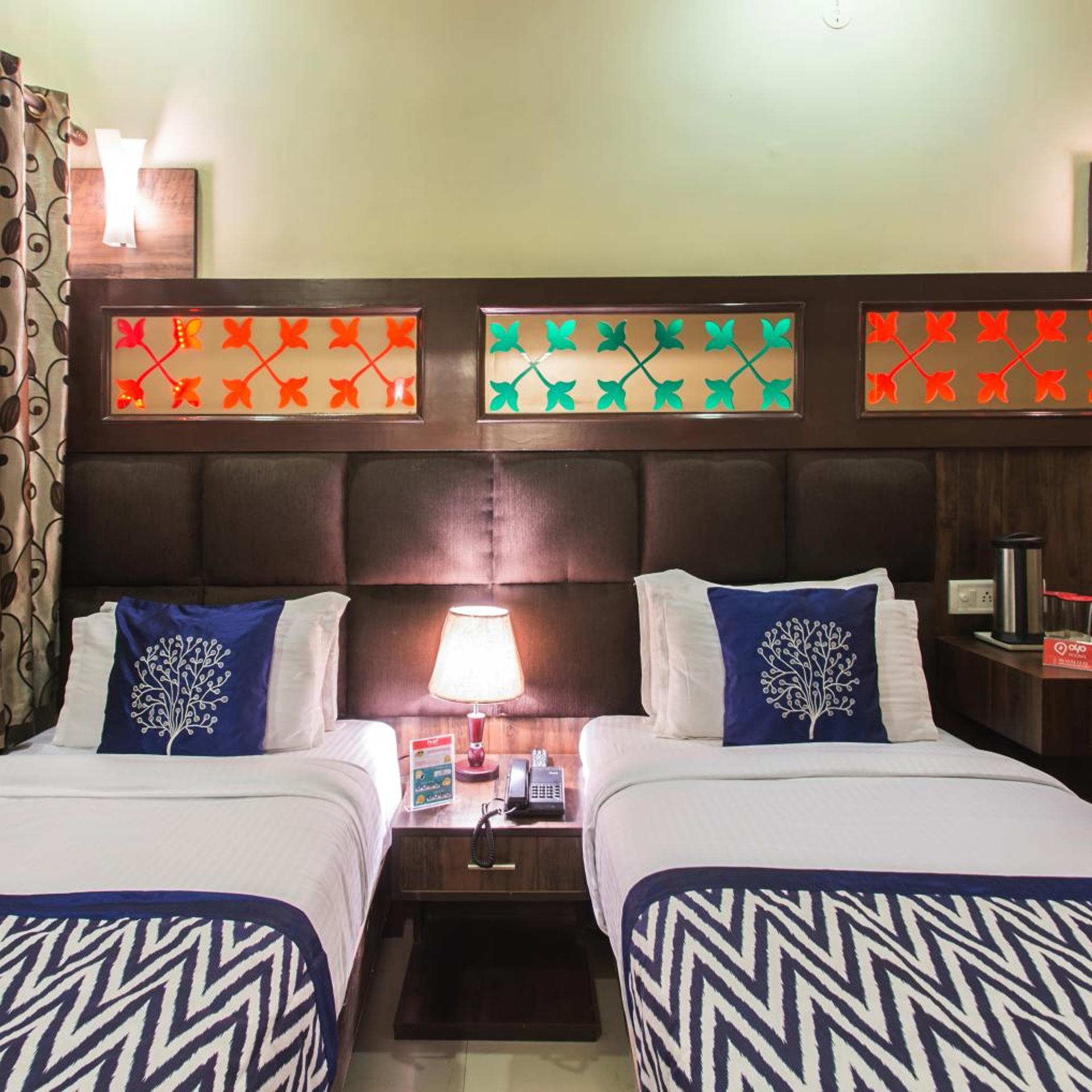 HOTEL SHALIMAR 36/43