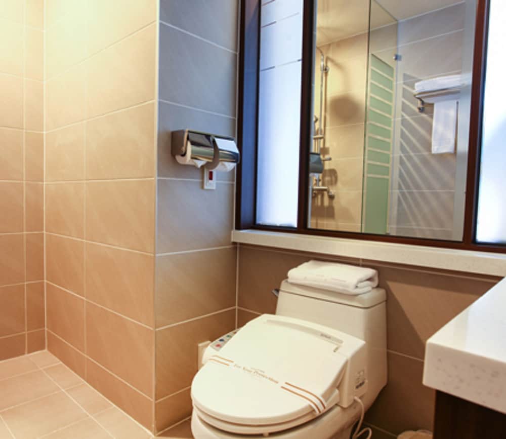 ROSANA BOUTIQUE HOTEL 58/62