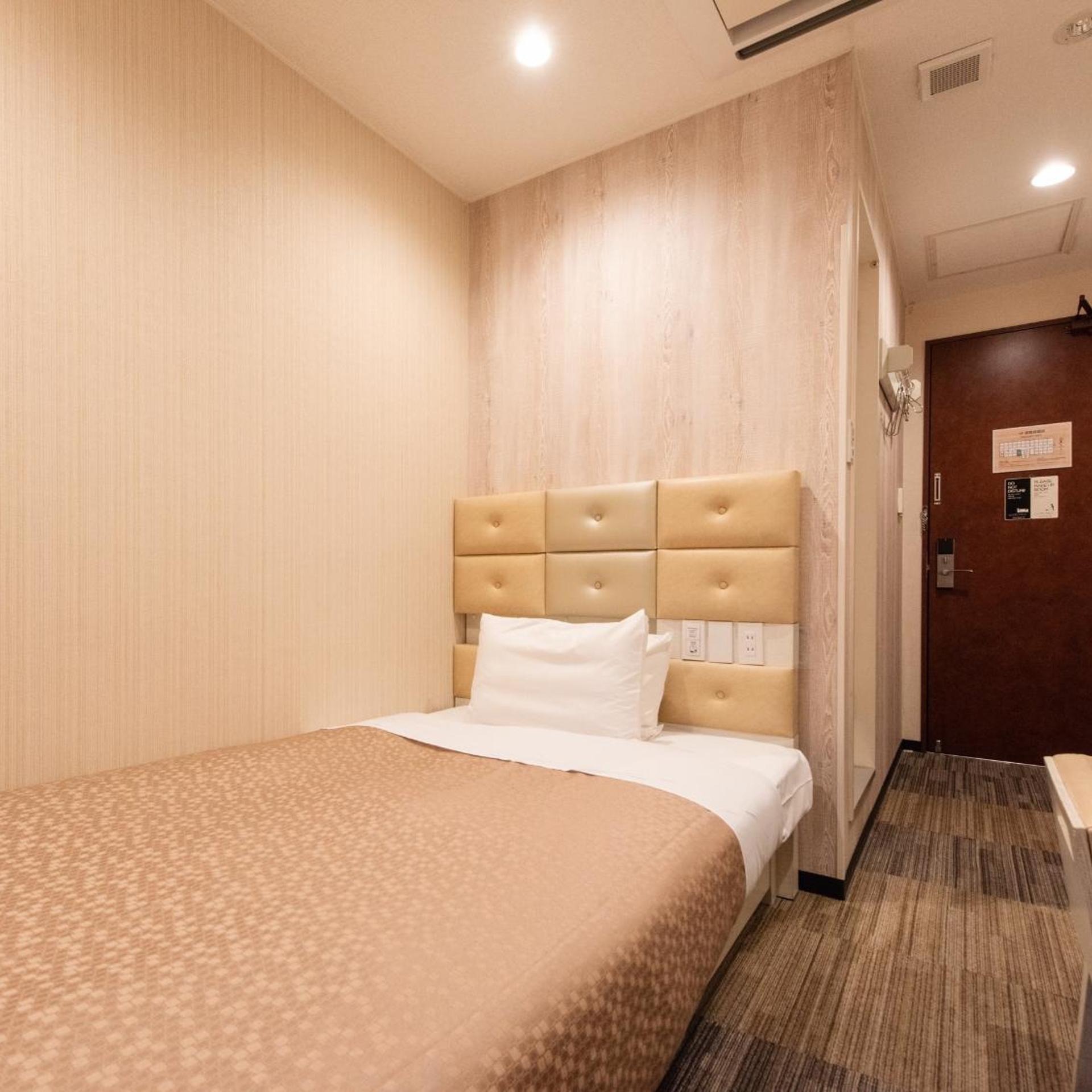 Room, Single, Semi Double Bed, Smoking