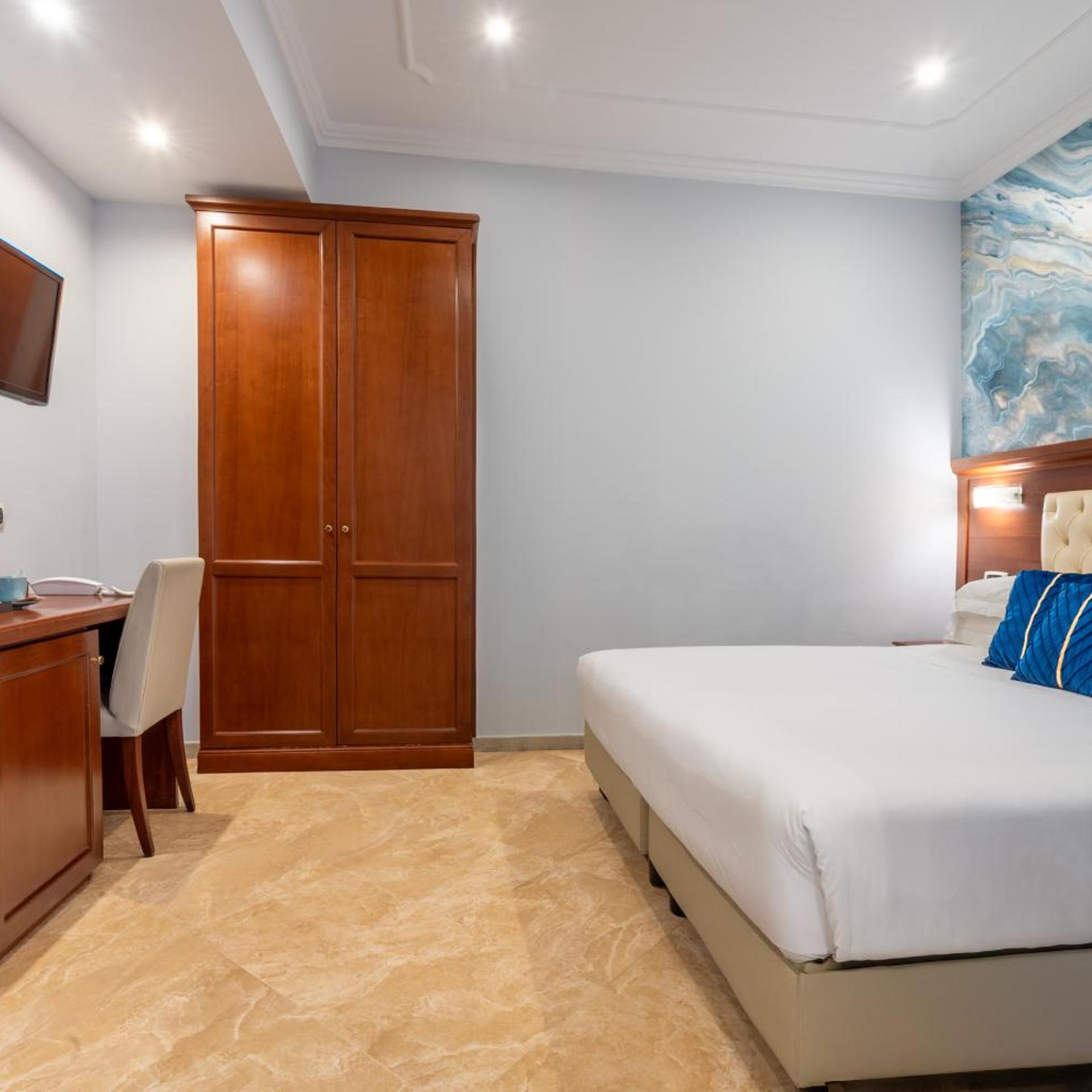 Esposizione Luxury Rome 10/50