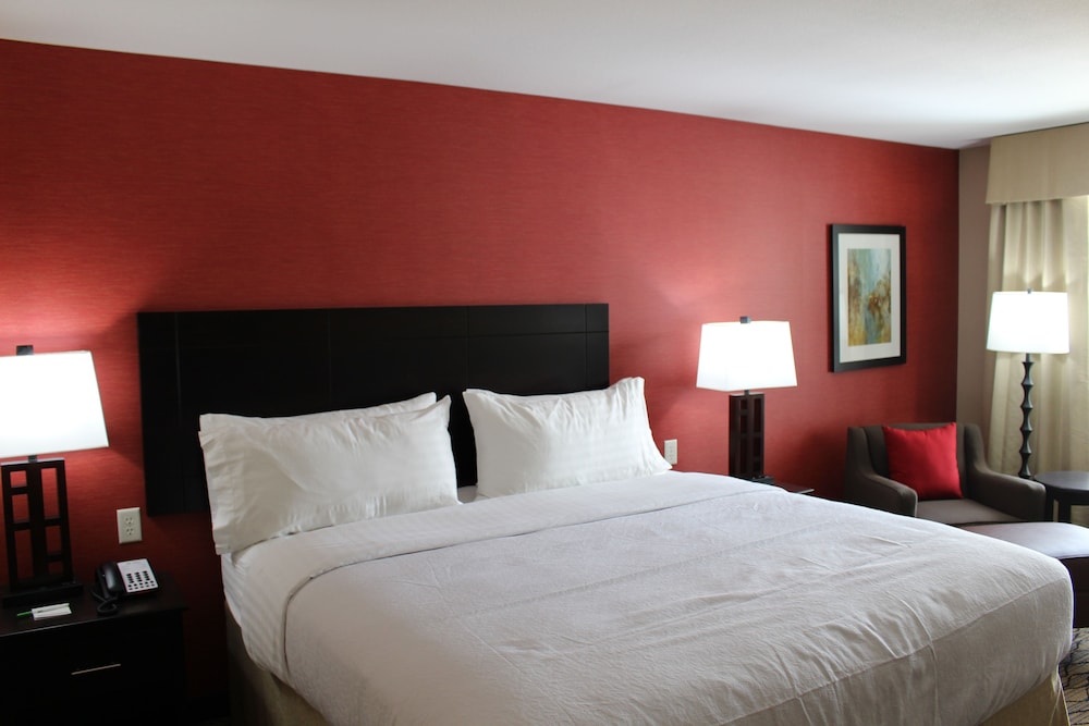 Holiday Inn Salina 10/41