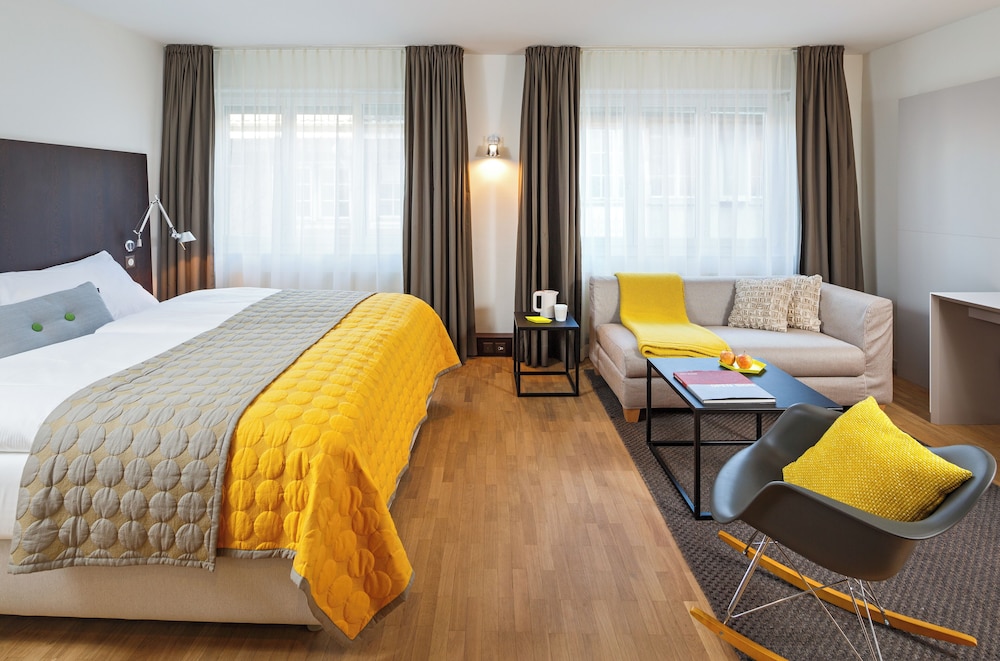غرفة سوبيريور بسرير مزدوج مع أريكة، Hotel Rossli 2/2