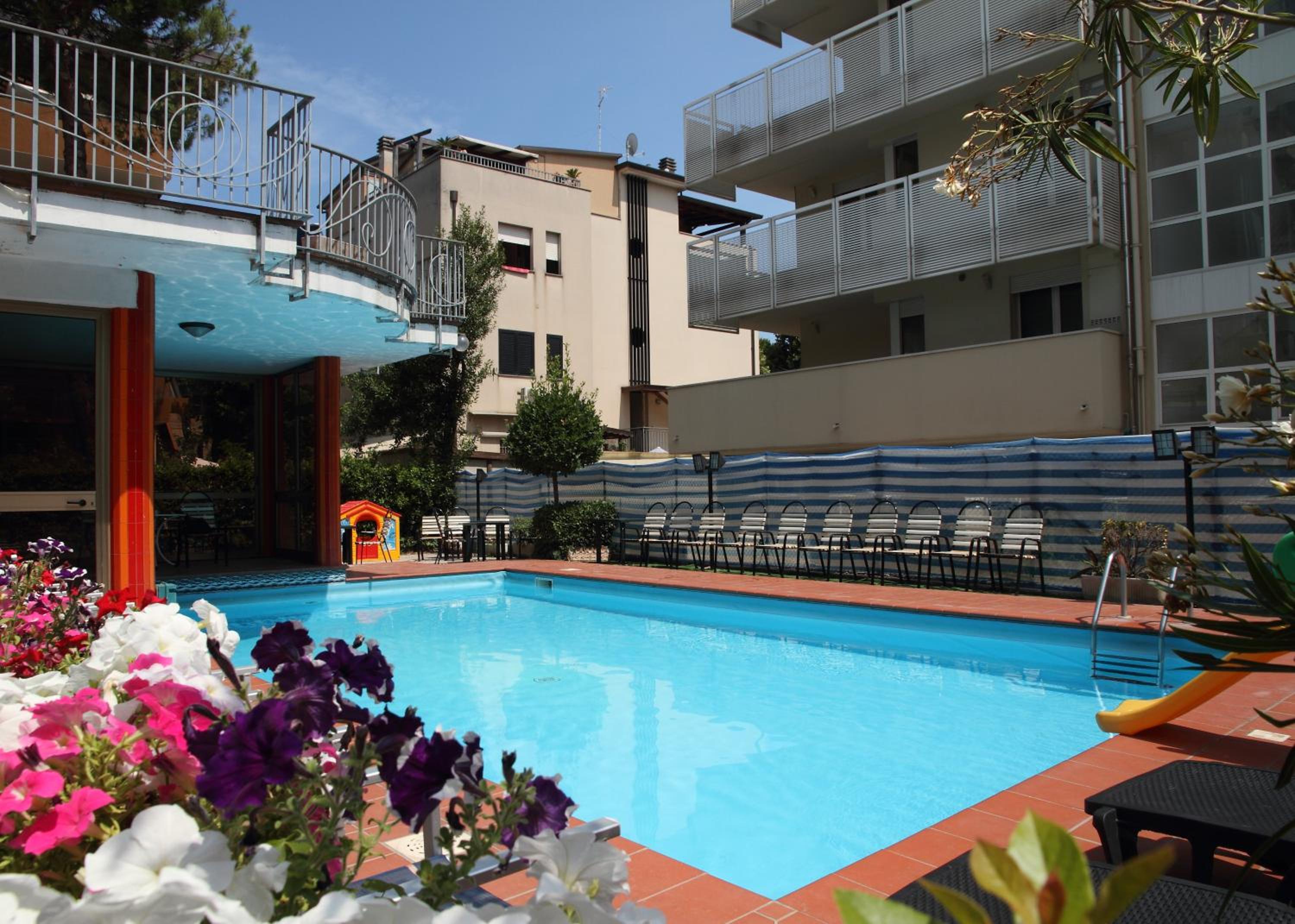 Hotel Universo 23/27