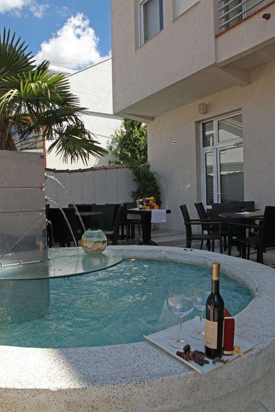 BOUTIQUE HOTEL ARTA 11/29