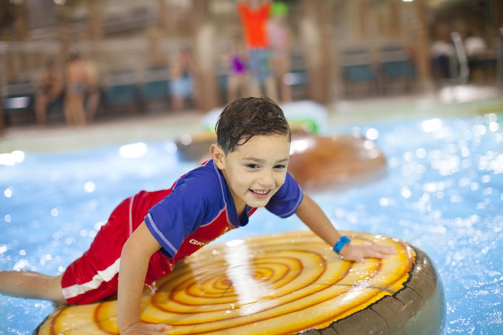 Great Wolf Lodge Sandusky Oh 33/68