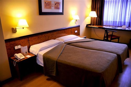 Room, Twin Beds