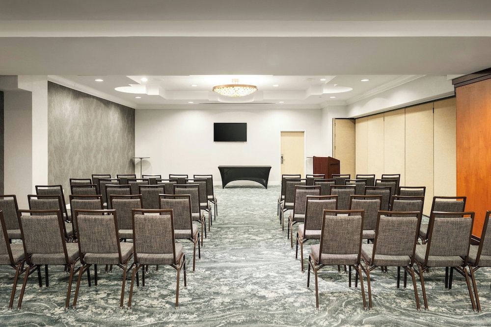 Fairfield Inn Suites Jacksonville Butler Boulevard 37/50