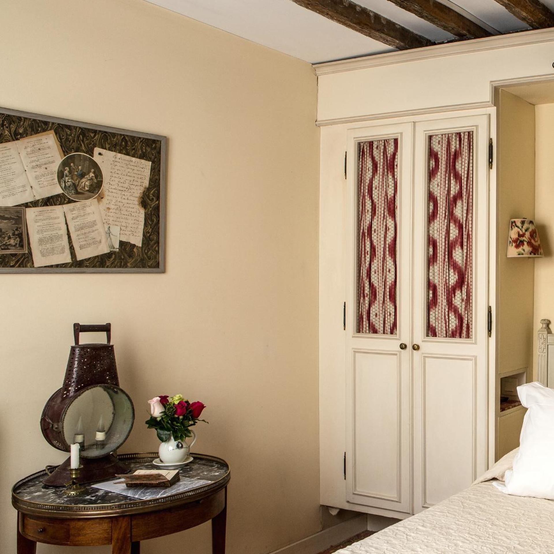 HOTEL CARON DE BEAUMARCHAIS 17/23