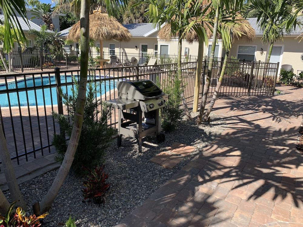 Twin Palms at Siesta 35/50
