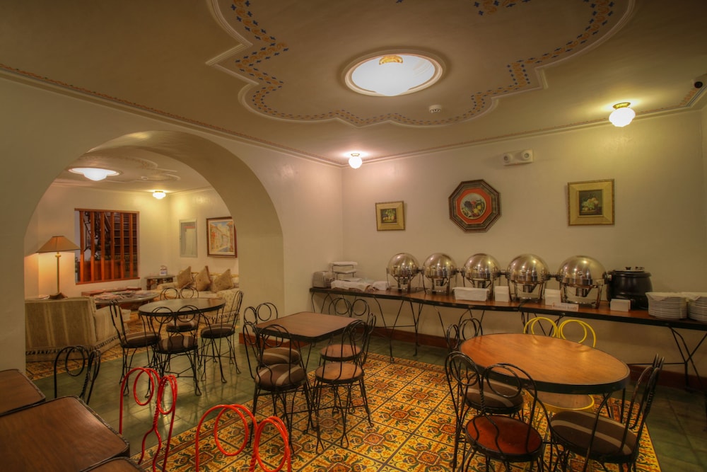 Hotel Felicidad 50/69
