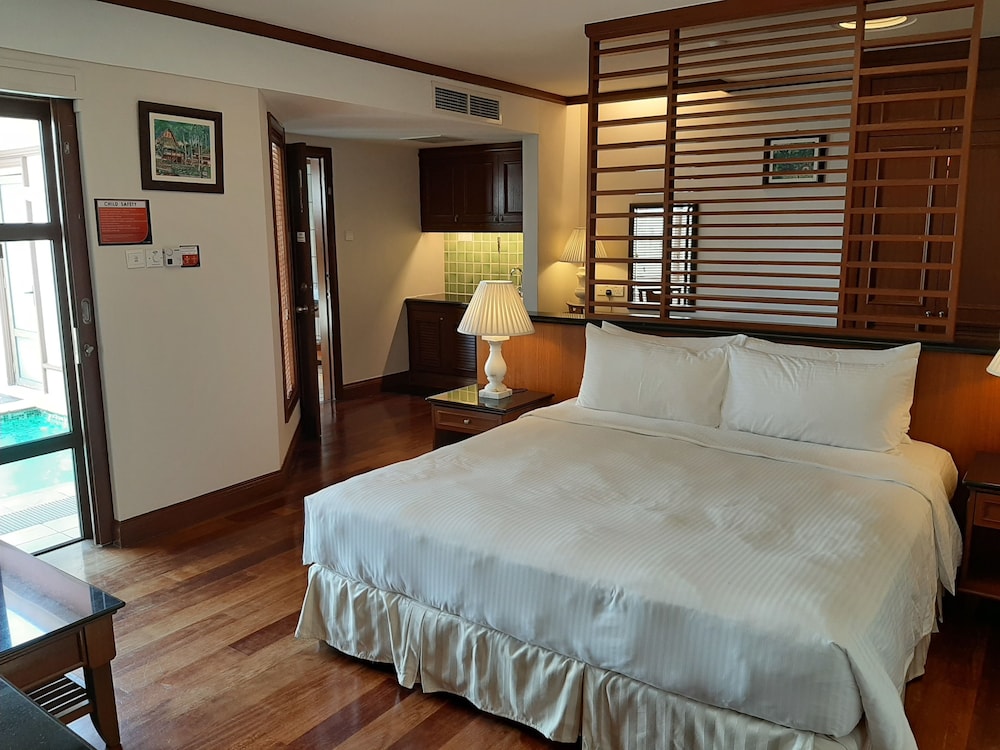Wonderland Private Chalet at Port Dickson 10/48