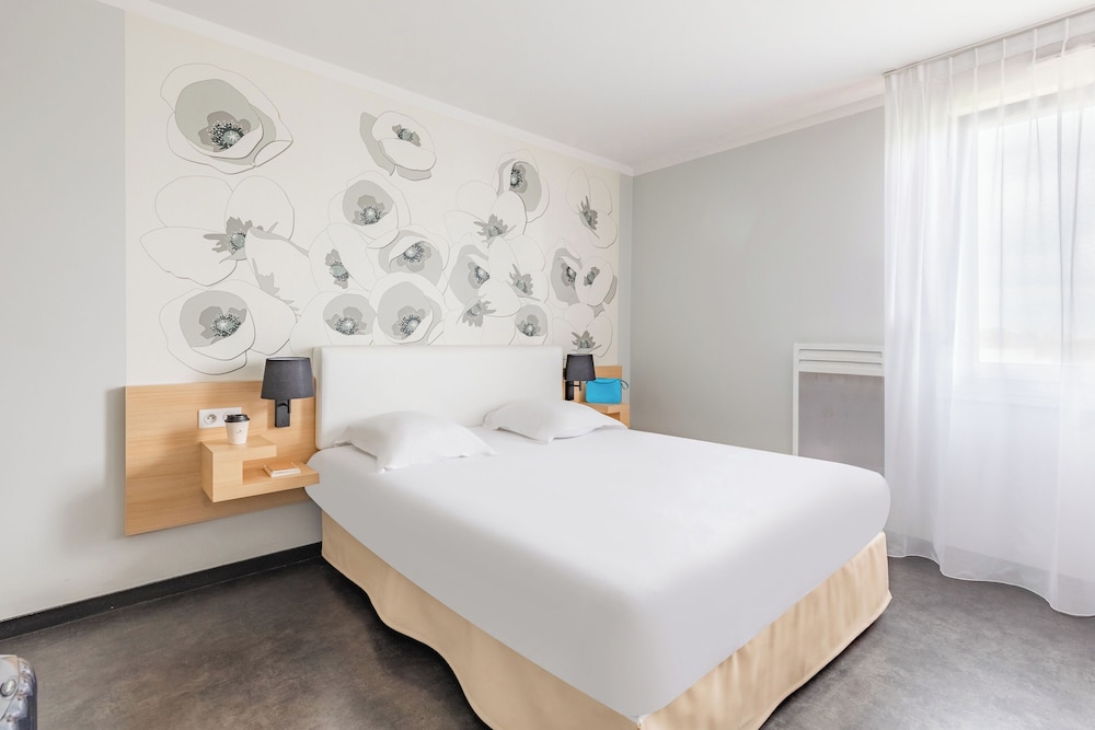 STUDIO, DOUBLE BED