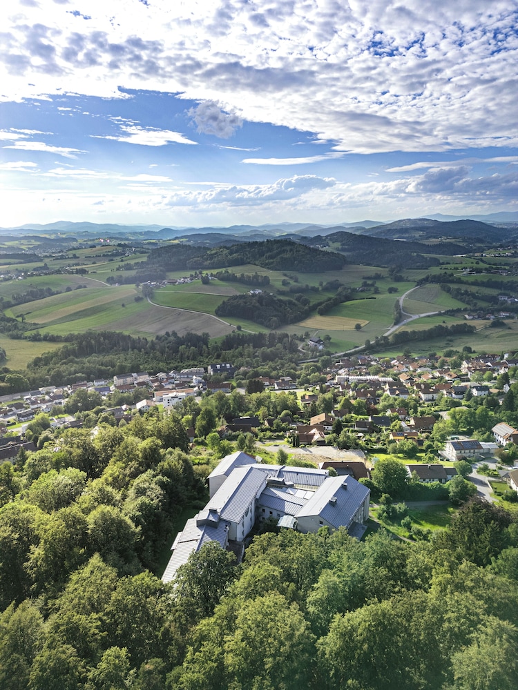 Hotel Karoli Waldkirchen 40/50