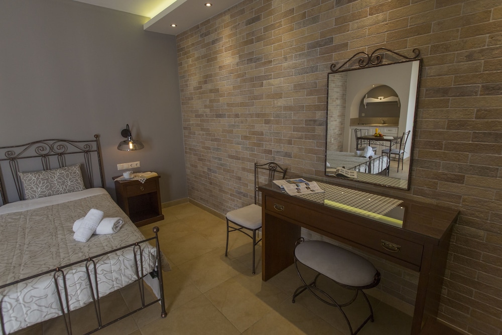 Hotel Anassa 50/50
