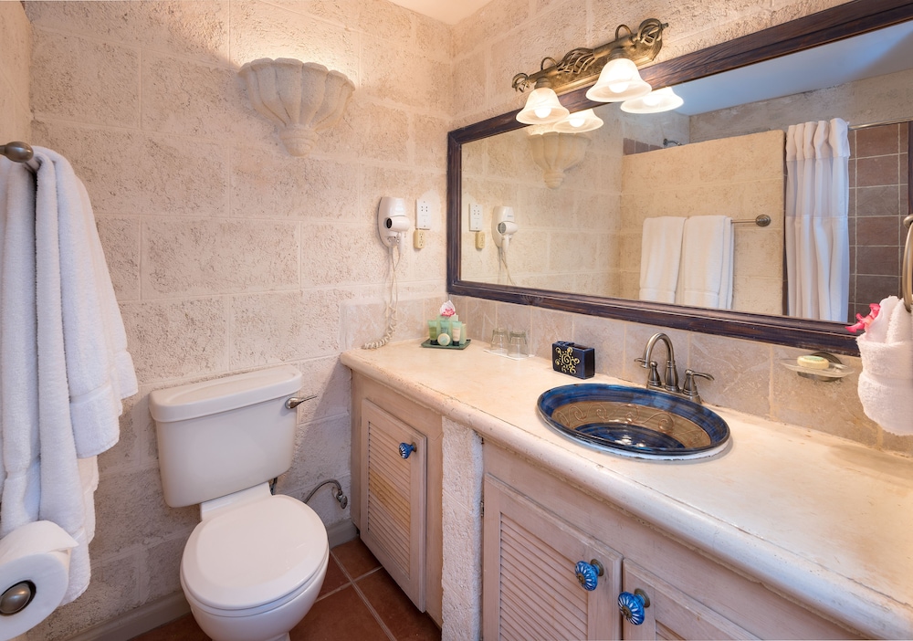 Little Arches Boutique Hotel Barbados 46/50