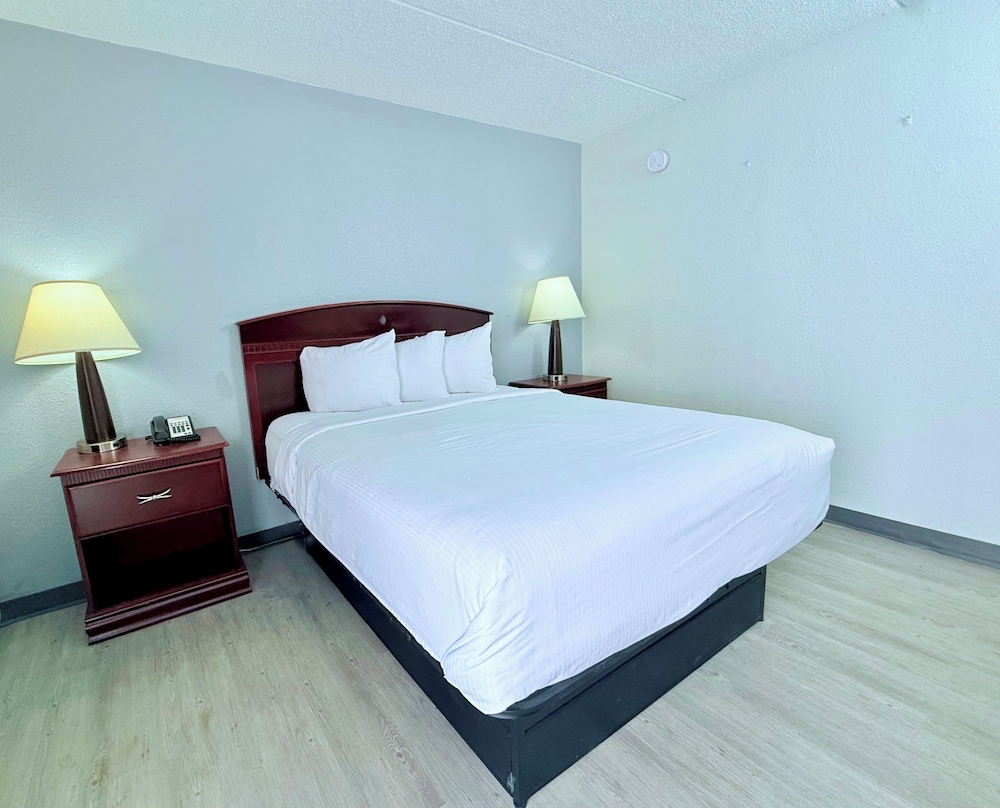 Baymont By Wyndham Michigan City 25/40
