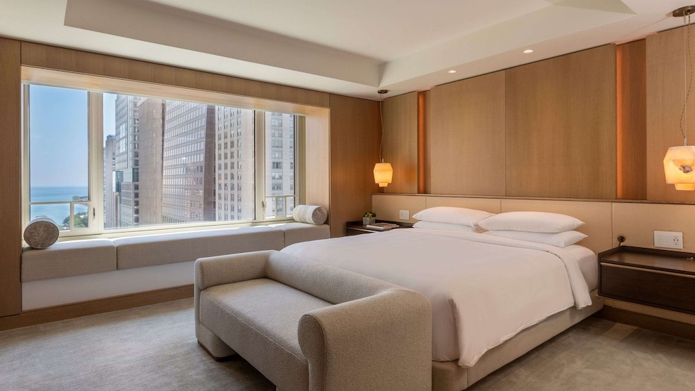 Park Hyatt Chicago 23/91