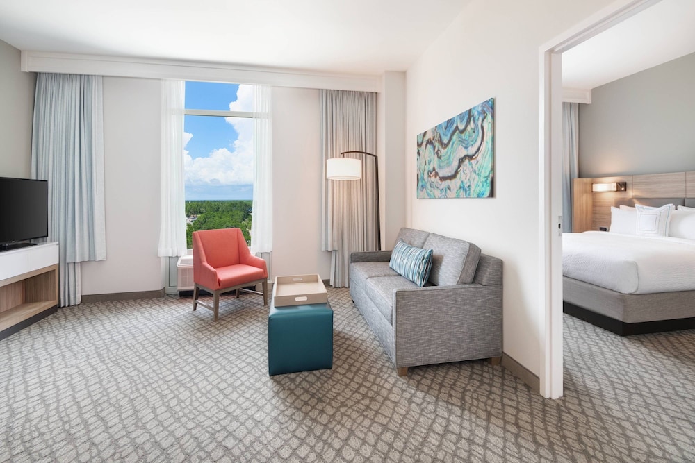 SpringHill Suites by Marriott Panama City Beach Beachfront 29/48
