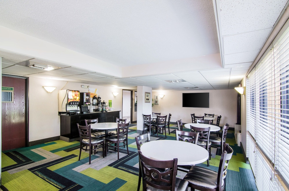 Quality Inn near University of Mobile 40/50