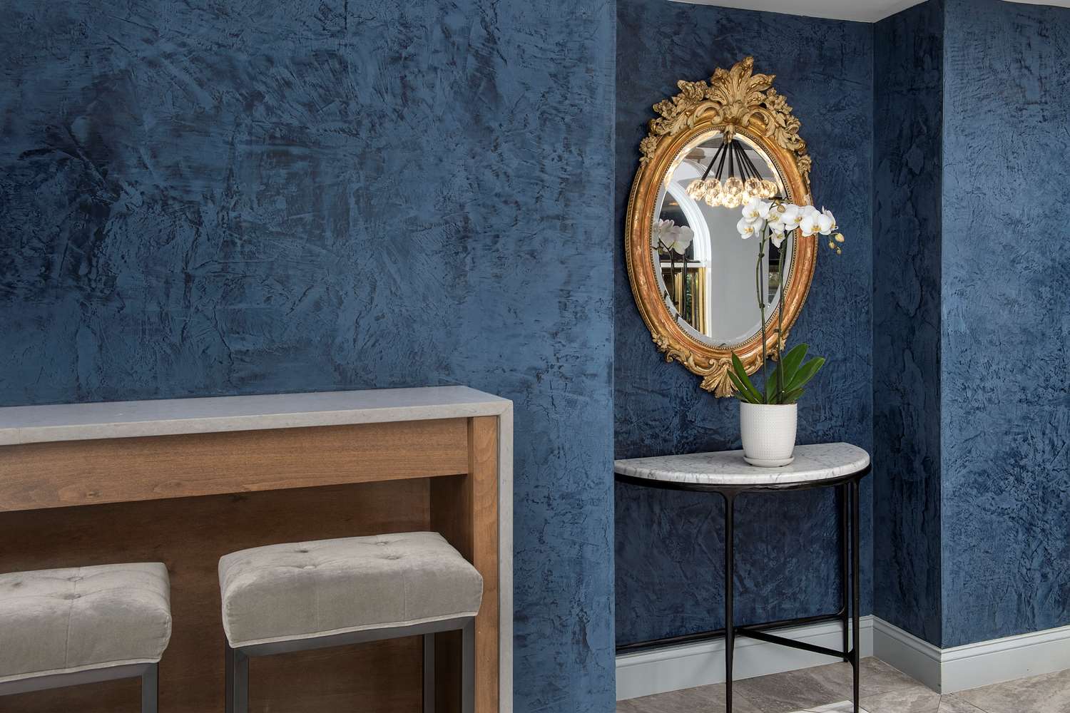 West End Washington Dc Tapestry Collection By Hilton 40/46