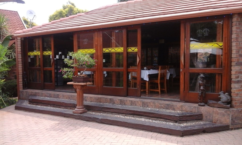 Aark Guest Lodge cc Boutique Hotel 3/22