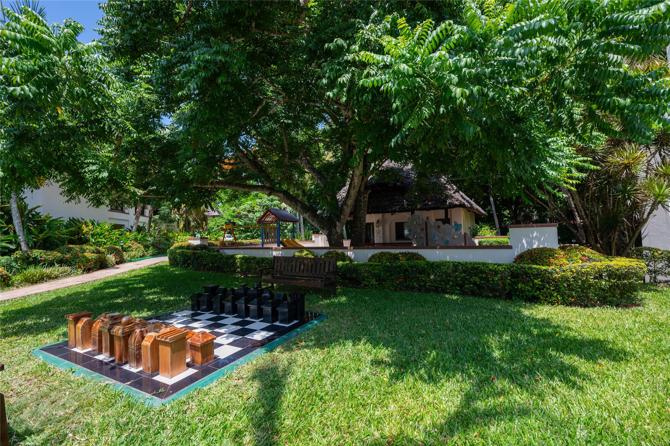 Sea Cliff Resort and Spa Hotel 72/80
