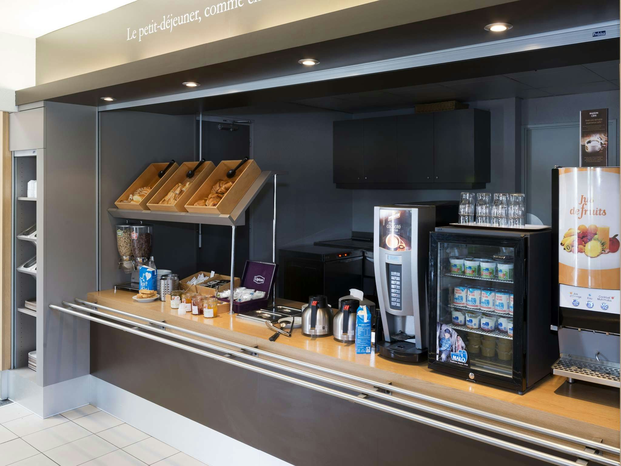 B&B Hotel Nantes Reze Saint-Sebastien 8/13