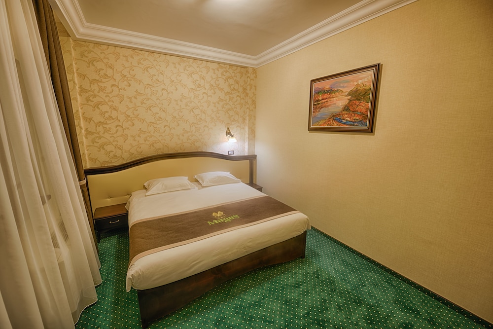 Magus Hotel 29/57