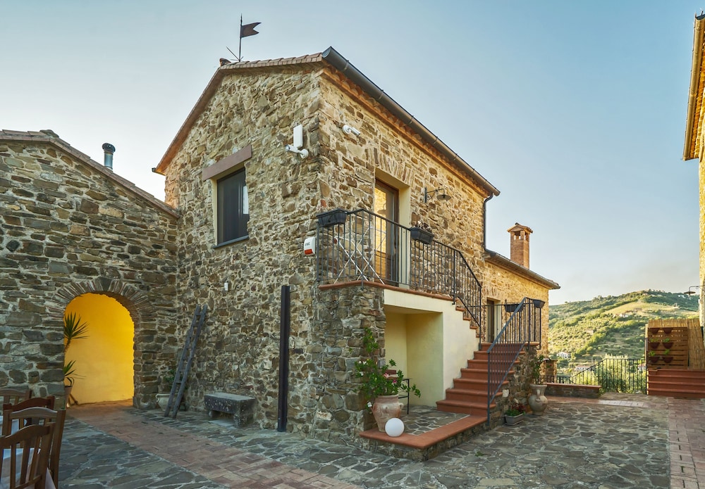 Le Querce Farmhouse 2/48