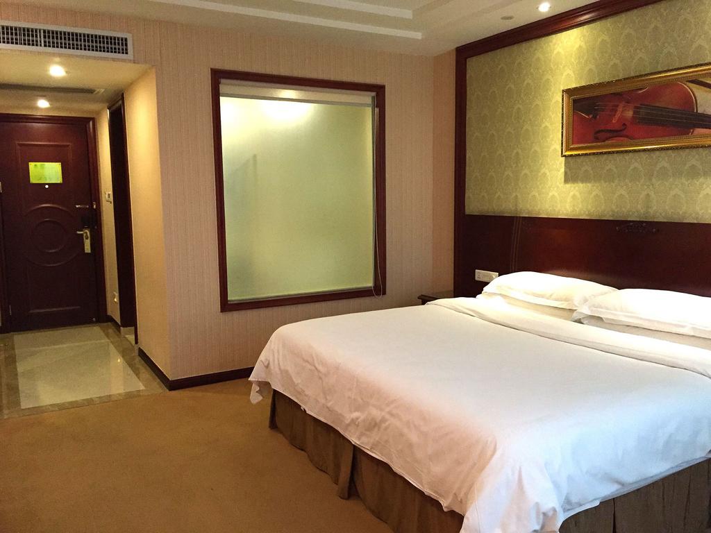 Vienna International Hotel (Changsha West Bus Station) 10/26