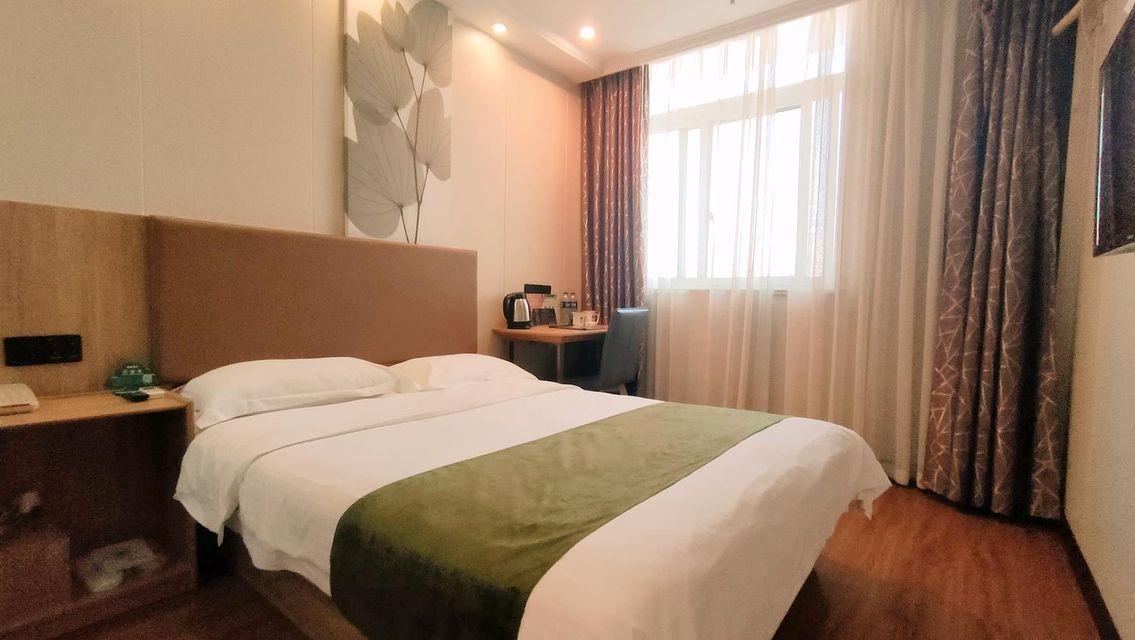 BUSINESS, DOUBLE BED