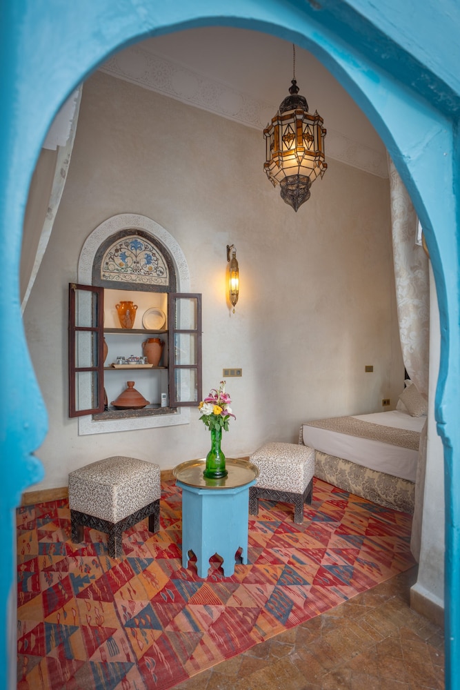Riad Si Khalifa 68/84