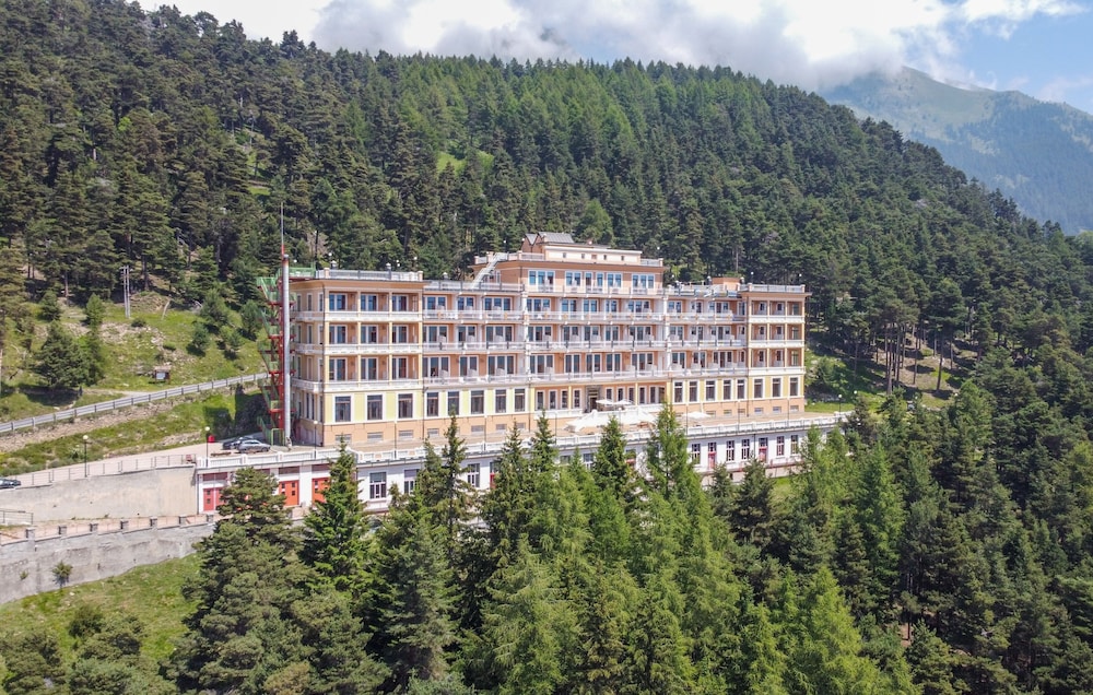 Pracatinat Hotel and Restaurant 3/50