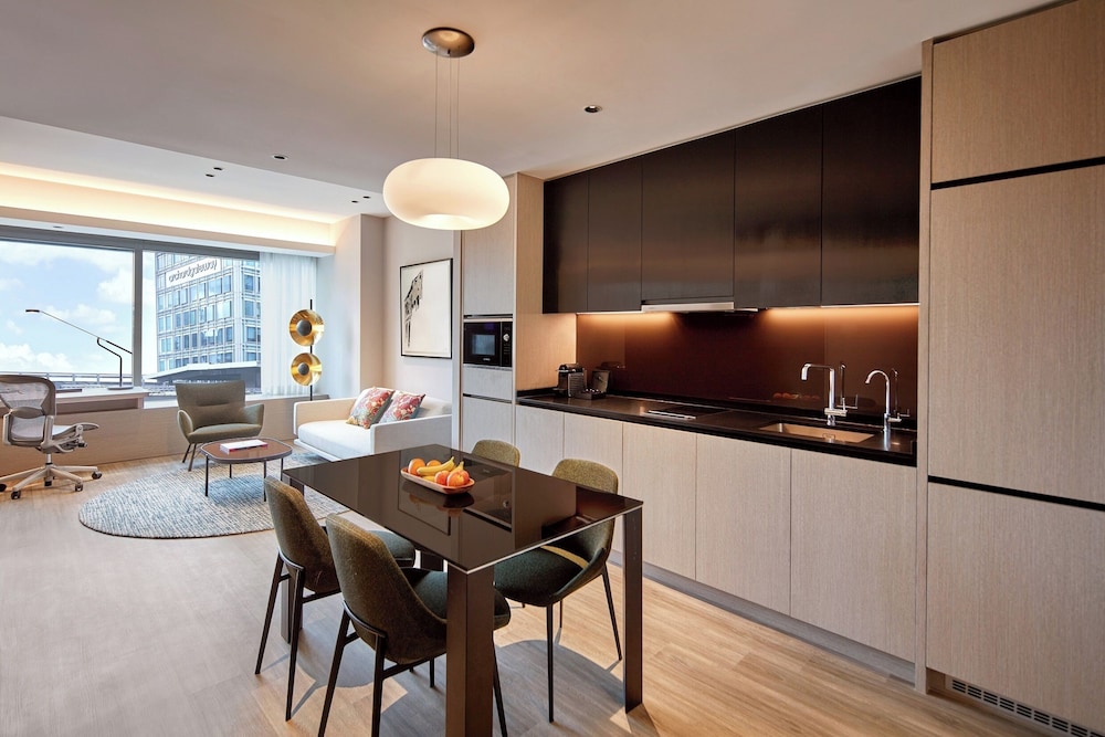 Pan Pacific Serviced Suites Orchard 59/76