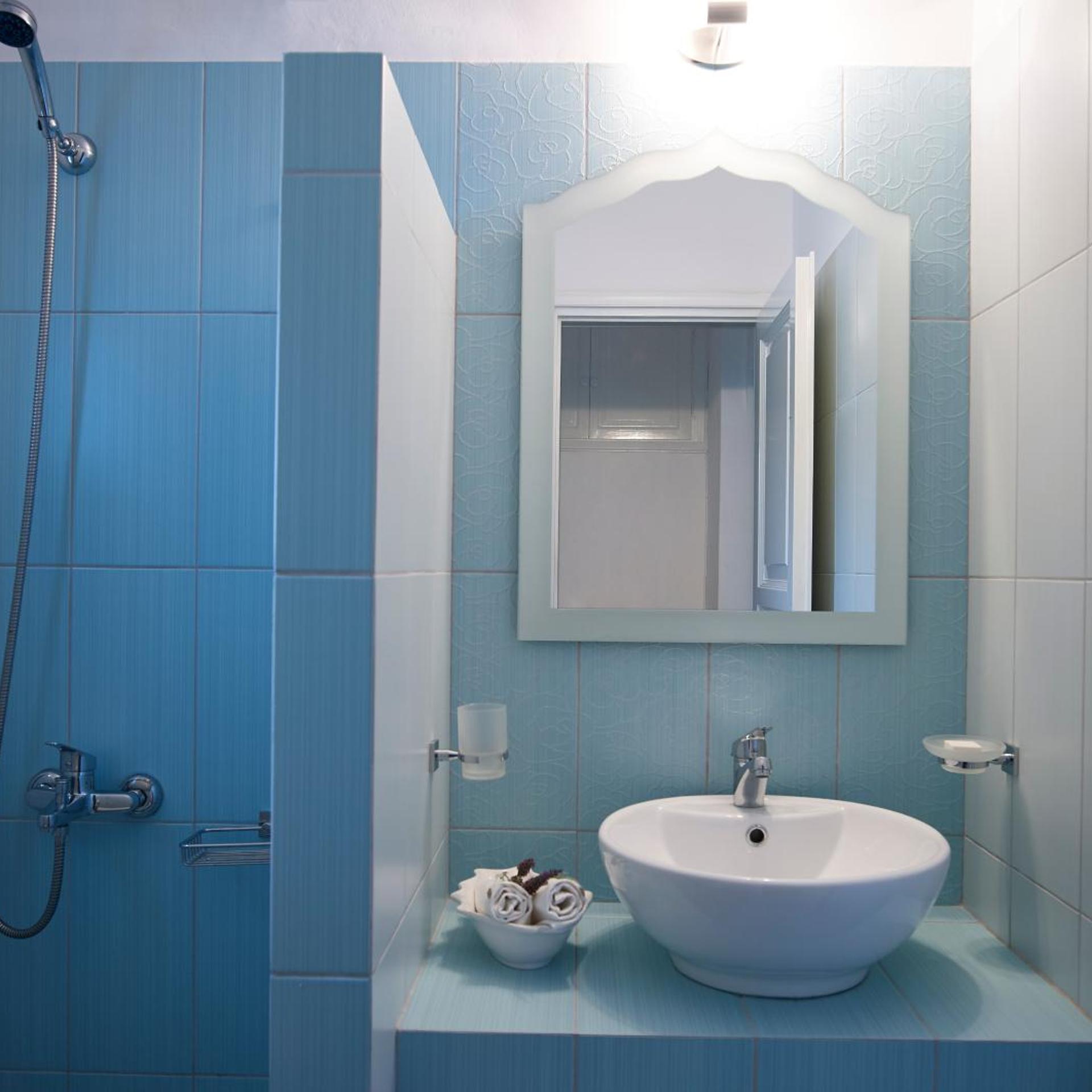 FOLEGANDROS APARTMENTS 53/55