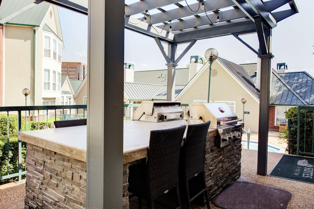 Homewood Suites Dallas-Irving-Las Colinas 28/34