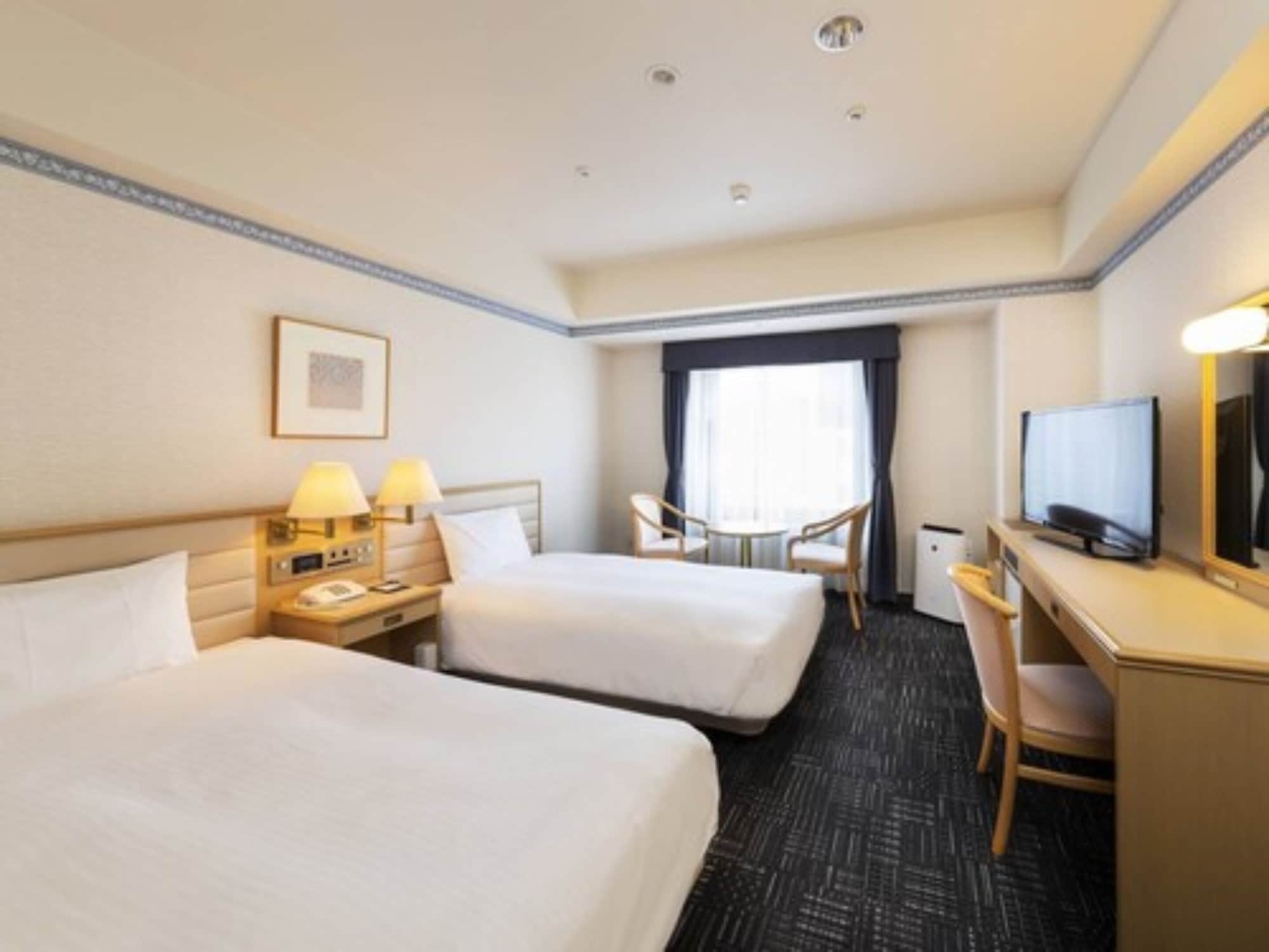 ROOM, TWIN BEDS, SMOKING