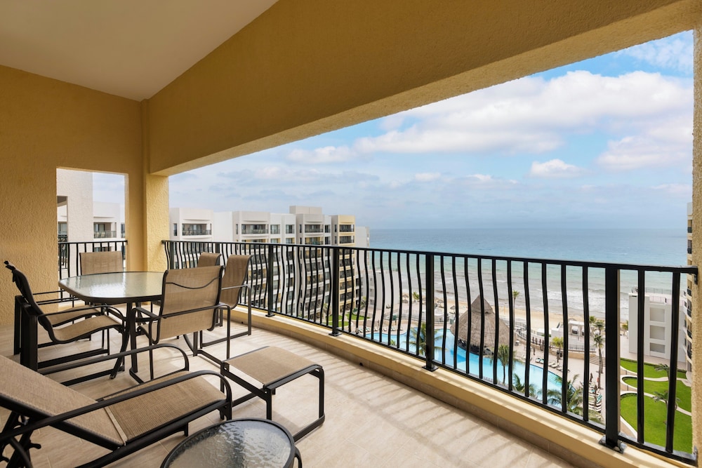The Royal Sands All Inclusive Resort & Spa 8/75