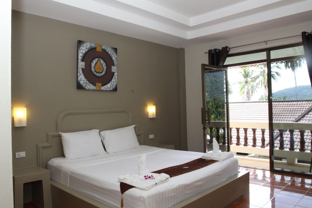 Tropical Palm Resort and Spa 11/31