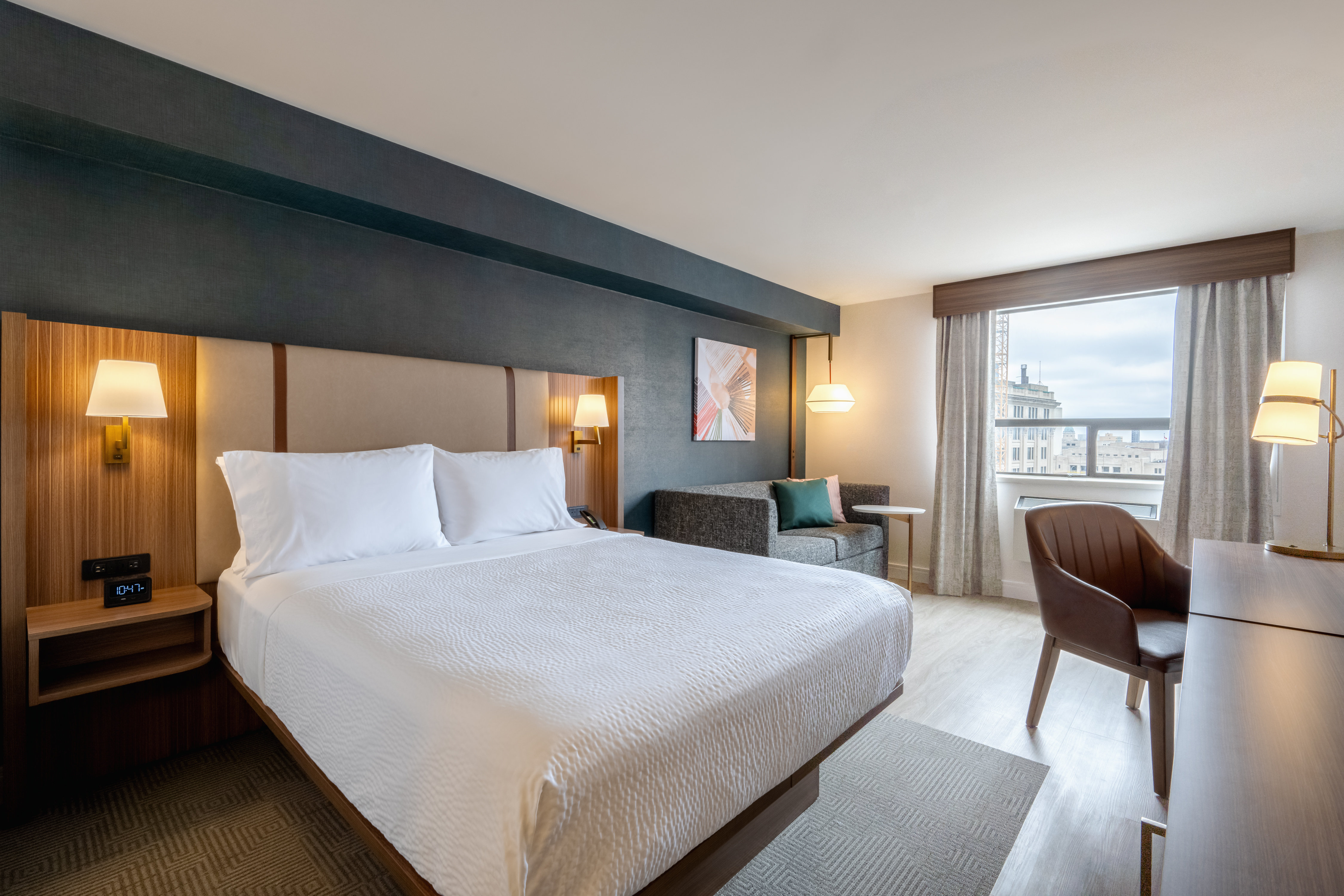 Holiday Inn Hotel And Suites Winnipeg Downtown 24/78
