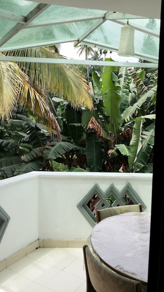 Village Villa Home Stay 20/24